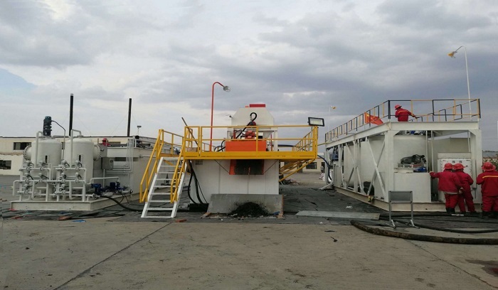 含污油泥處理成套設(shè)備現(xiàn)場